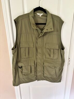 TravelSmith Utility Vest Mens XL Green Multi Pocket Lightweight Outdoor TravelGO